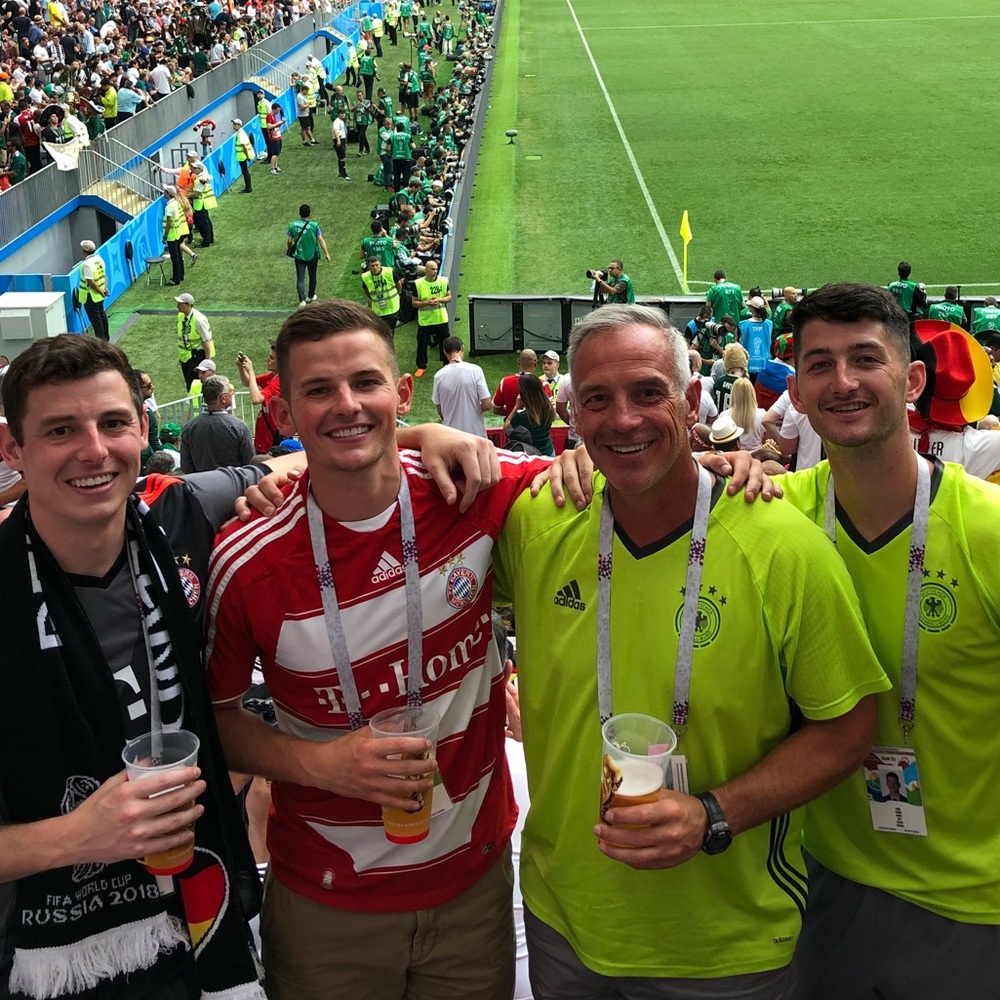 Meet your Posher, Cooper